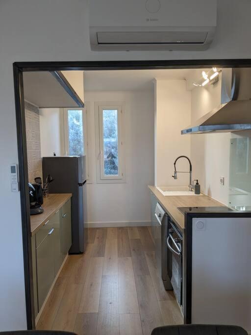 Appartment - Vue Imprenable Sur La Cite Medievale - Parking Gratuit - Climatise Carcassonne Eksteriør billede