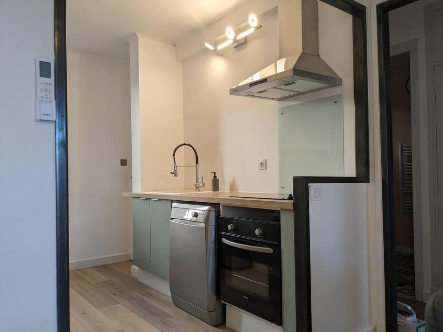 Appartment - Vue Imprenable Sur La Cite Medievale - Parking Gratuit - Climatise Carcassonne Eksteriør billede